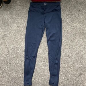 Navy leggings that are hardly-worn